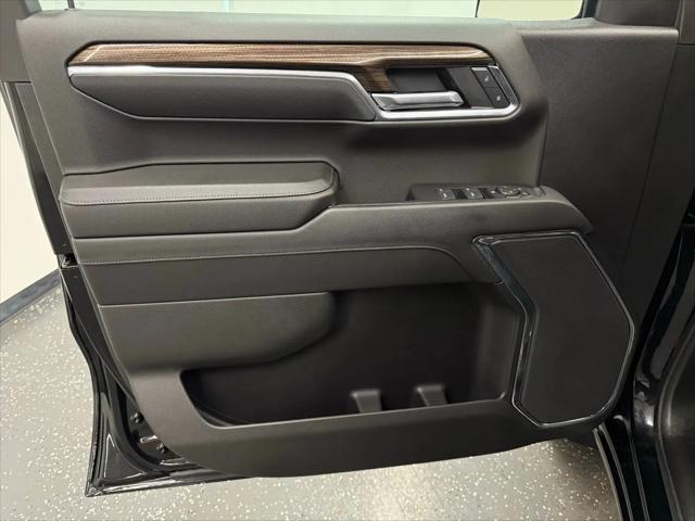 2024 Chevrolet Silverado 1500 4WD Crew Cab Short Bed LT with 2FL