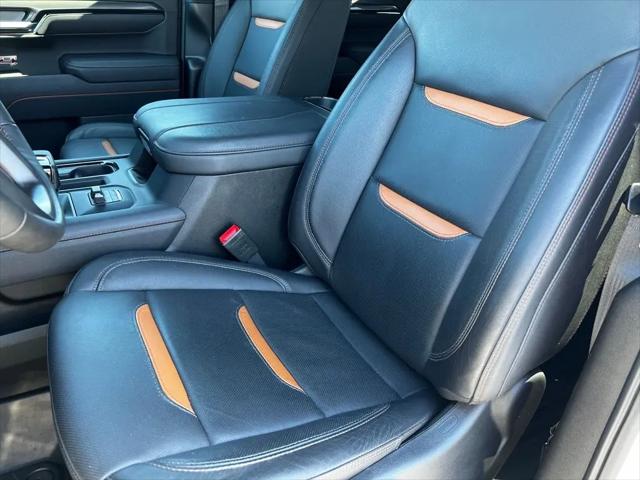 2025 GMC Sierra 1500 4WD Crew Cab Short Box AT4