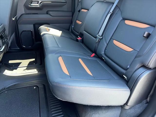 2025 GMC Sierra 1500 4WD Crew Cab Short Box AT4