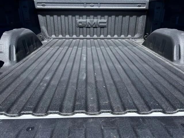 2025 GMC Sierra 1500 4WD Crew Cab Short Box AT4