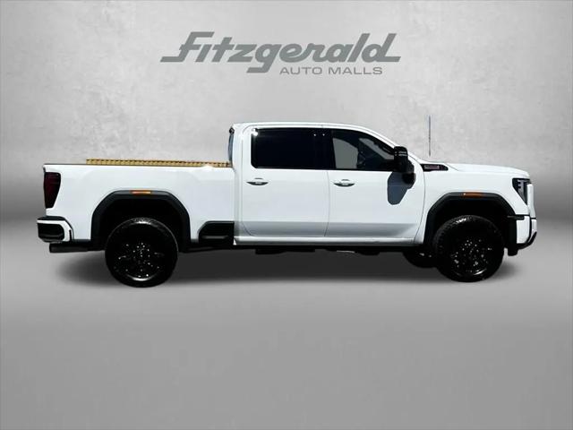 2025 GMC Sierra 2500HD 4WD Crew Cab Standard Bed AT4