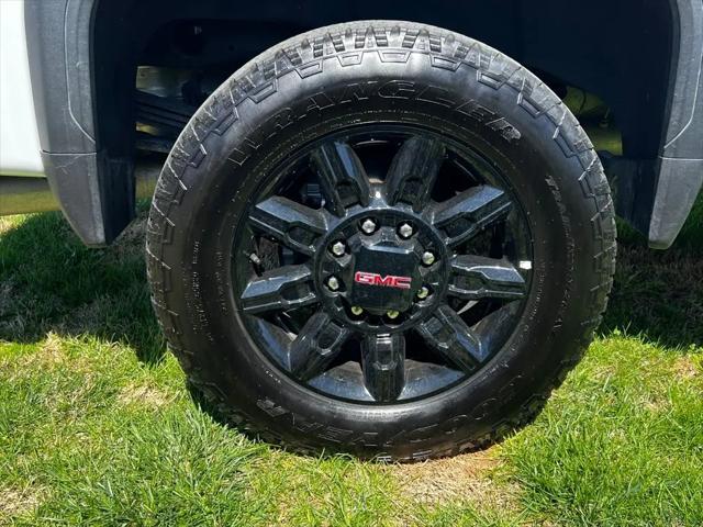 2025 GMC Sierra 2500HD 4WD Crew Cab Standard Bed AT4