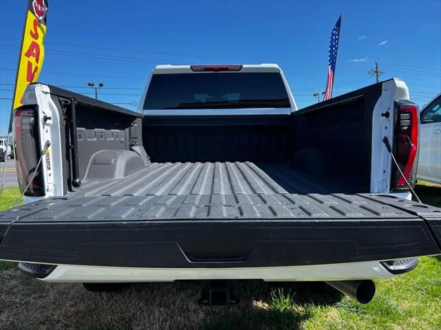 2025 GMC Sierra 2500HD 4WD Crew Cab Standard Bed AT4
