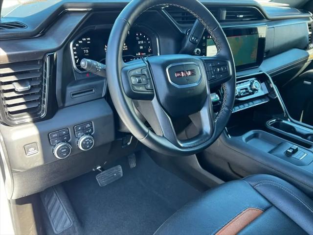 2025 GMC Sierra 2500HD 4WD Crew Cab Standard Bed AT4
