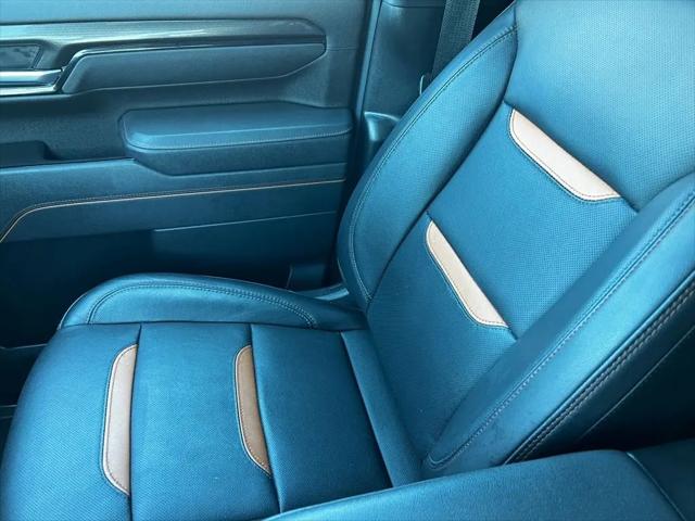 2025 GMC Sierra 2500HD 4WD Crew Cab Standard Bed AT4