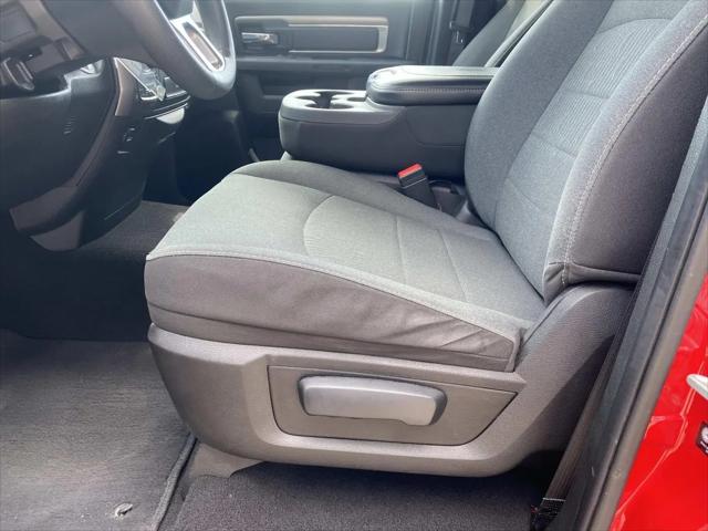 2024 Ram 1500 Classic Warlock Quad Cab 4x4 6'4" Box