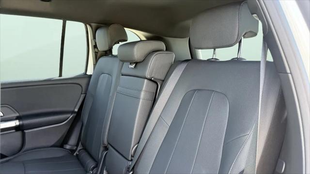 2025 Mercedes-Benz EQB 250 EQB 250+