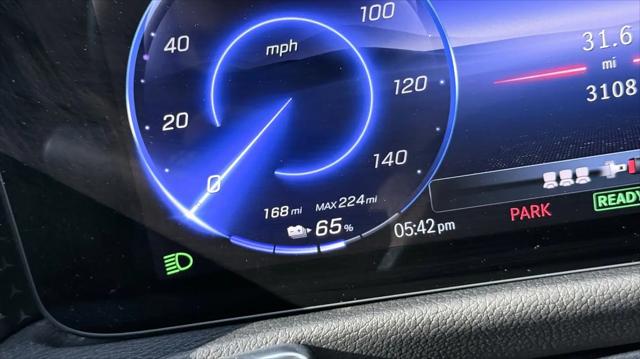 2025 Mercedes-Benz EQB 250 EQB 250+