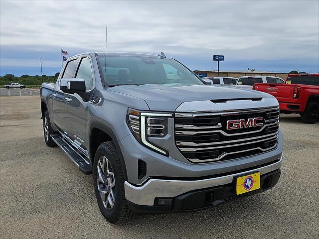 2026 GMC Sierra 1500 Crew Cab, Short Bed, SLT, 4WD