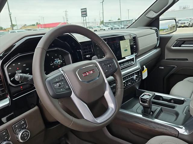 2026 GMC Sierra 1500 Crew Cab, Short Bed, SLT, 4WD