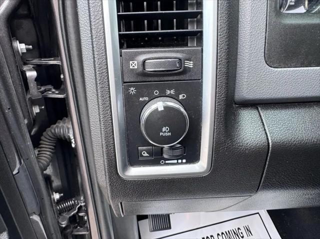 2019 Ram 1500 Classic Warlock Crew Cab 4x4 5'7" Box