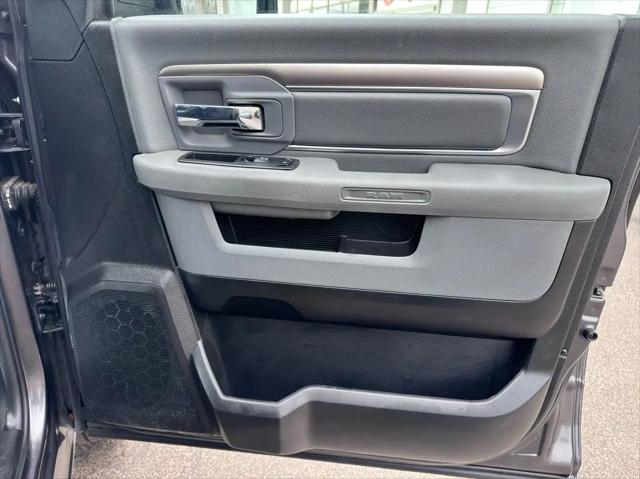 2019 Ram 1500 Classic Warlock Crew Cab 4x4 5'7" Box