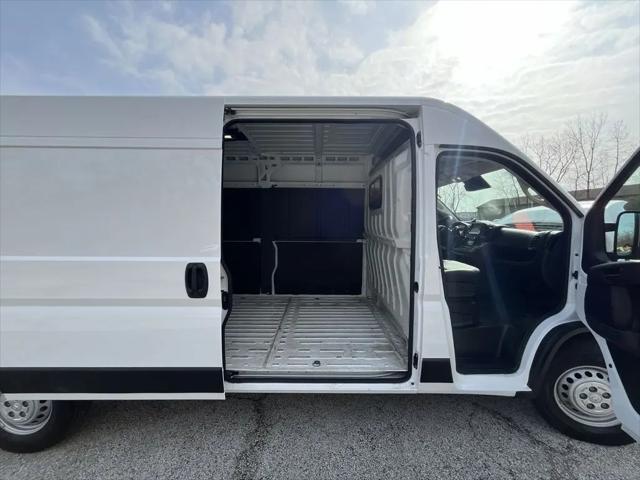 2025 Ram ProMaster 2500 Cargo Van Tradesman High Roof 159" WB w/Pass Seat