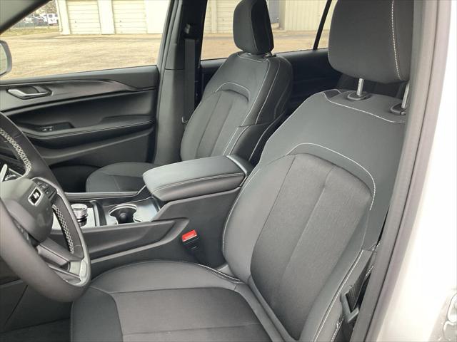 2026 Jeep Grand Cherokee L Altitude 4x4
