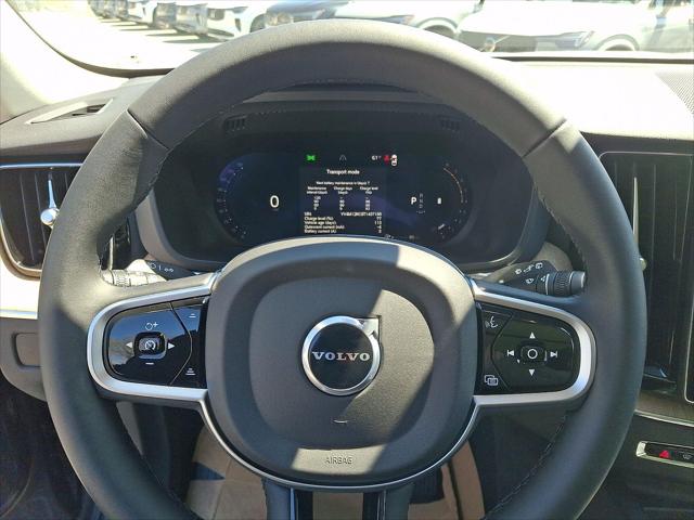 2026 Volvo XC60 B5 Plus