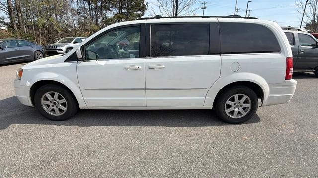 2010 Chrysler Town & Country Touring