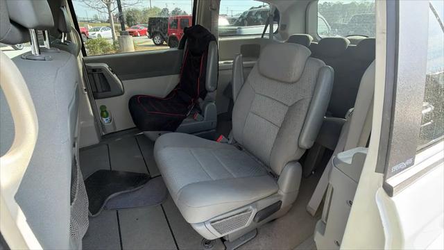 2010 Chrysler Town & Country Touring