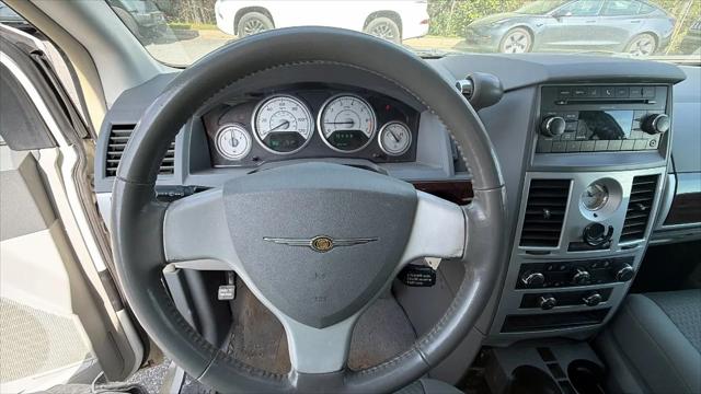 2010 Chrysler Town & Country Touring