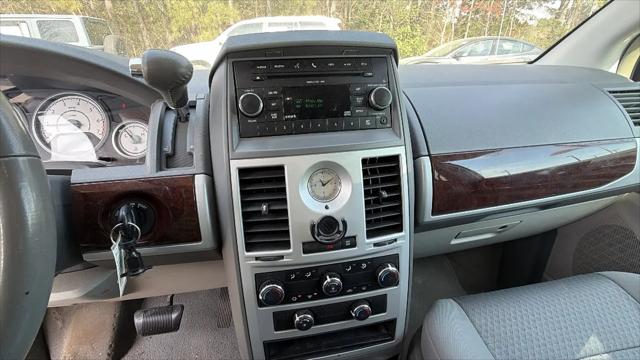 2010 Chrysler Town & Country Touring