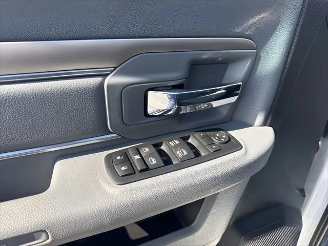 2017 Ram 1500 SLT Quad Cab 4x4 6'4" Box