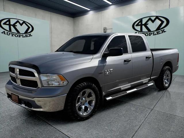 2022 Ram 1500 Classic SLT Crew Cab 4x4 6'4" Box