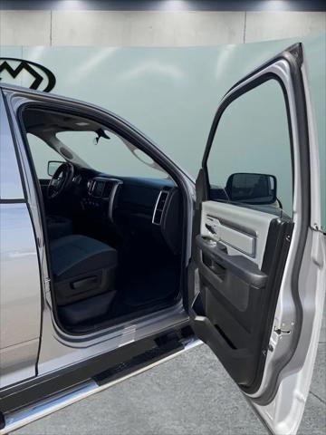 2022 Ram 1500 Classic SLT Crew Cab 4x4 6'4" Box