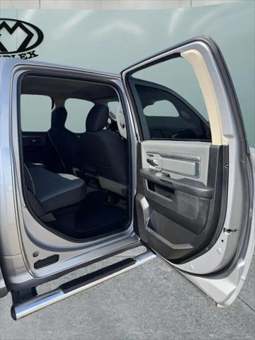 2022 Ram 1500 Classic SLT Crew Cab 4x4 6'4" Box