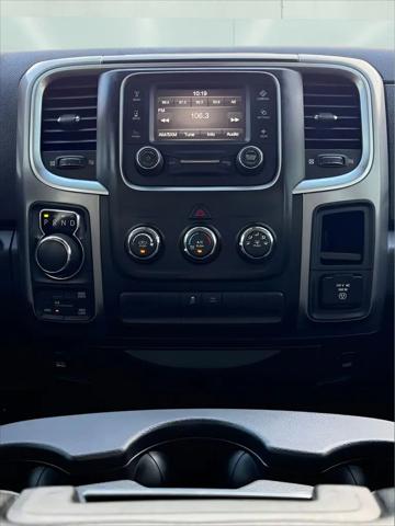 2022 Ram 1500 Classic SLT Crew Cab 4x4 6'4" Box