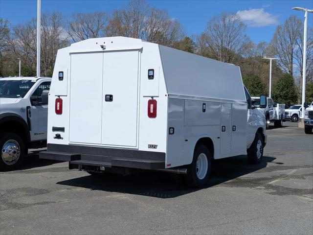 2027 Ford E-Series Cutaway E-Series Cutaway