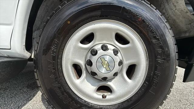 2023 Chevrolet Express Passenger RWD 3500 Extended Wheelbase LS