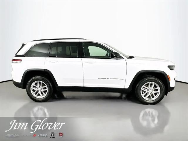 2026 Jeep Grand Cherokee Laredo 4x2