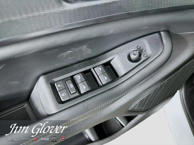 2026 Jeep Grand Cherokee Laredo 4x2