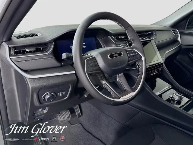 2026 Jeep Grand Cherokee Laredo 4x2
