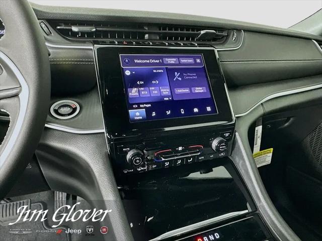 2026 Jeep Grand Cherokee Laredo 4x2