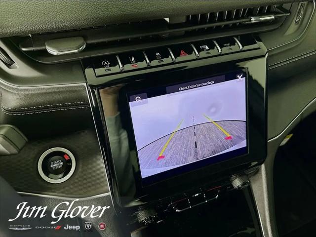 2026 Jeep Grand Cherokee Laredo 4x2