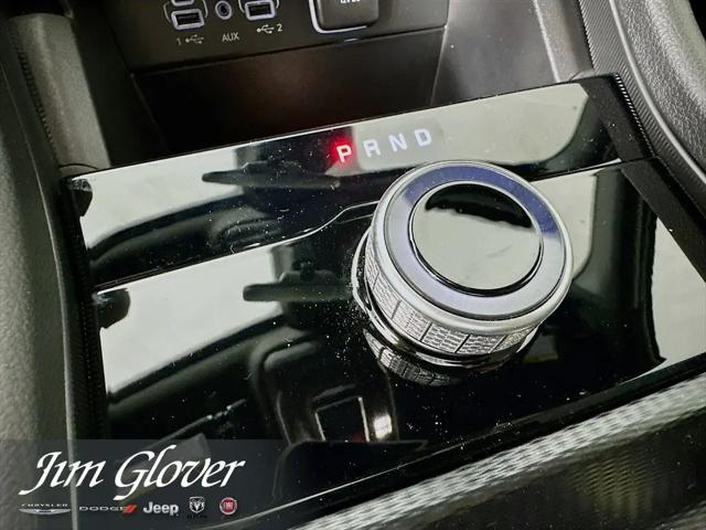 2026 Jeep Grand Cherokee Laredo 4x2