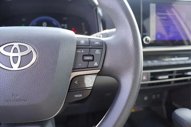 2025 Toyota Camry LE