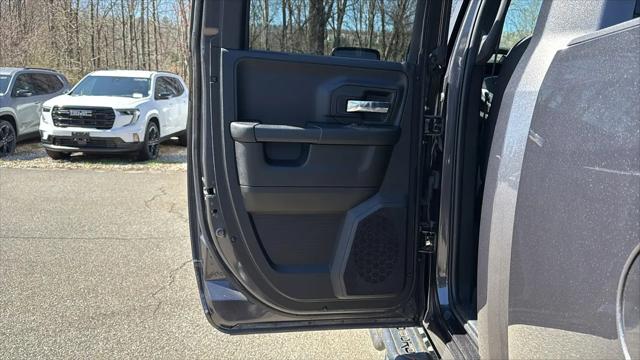 2022 Ram 1500 Classic Warlock Quad Cab 4x4 6'4" Box