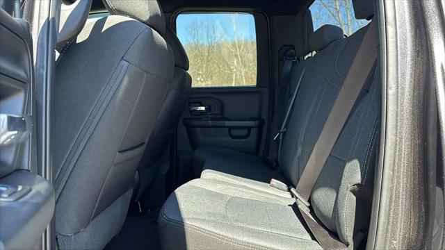 2022 Ram 1500 Classic Warlock Quad Cab 4x4 6'4" Box