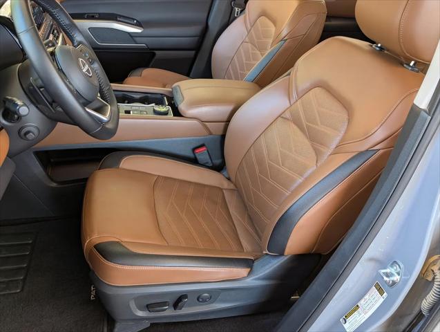 2025 Nissan Pathfinder Platinum 4WD