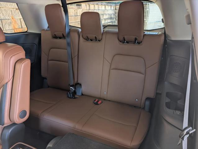 2025 Nissan Pathfinder Platinum 4WD