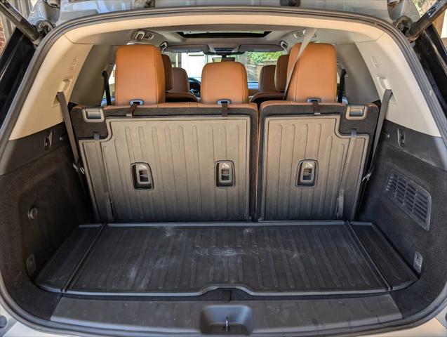 2025 Nissan Pathfinder Platinum 4WD
