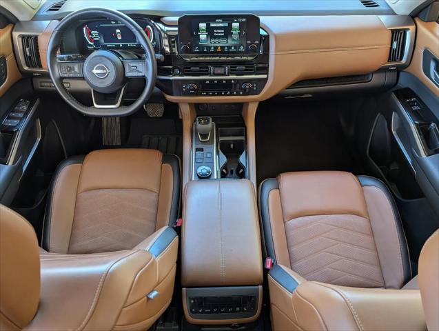 2025 Nissan Pathfinder Platinum 4WD