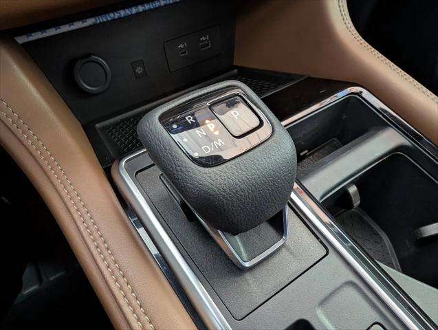 2025 Nissan Pathfinder Platinum 4WD