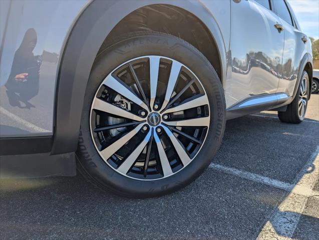 2025 Nissan Pathfinder Platinum 4WD