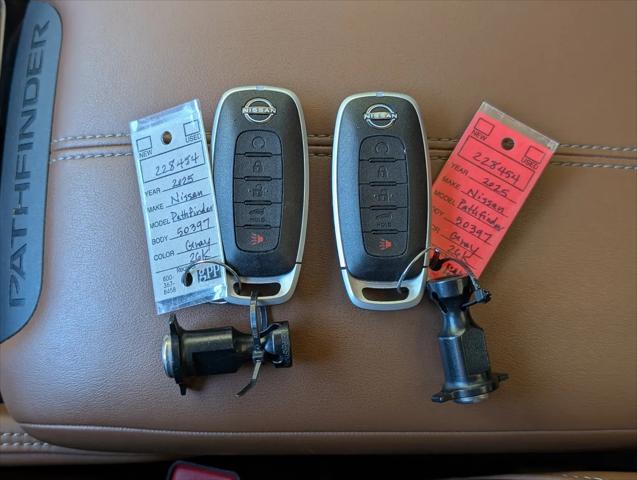2025 Nissan Pathfinder Platinum 4WD