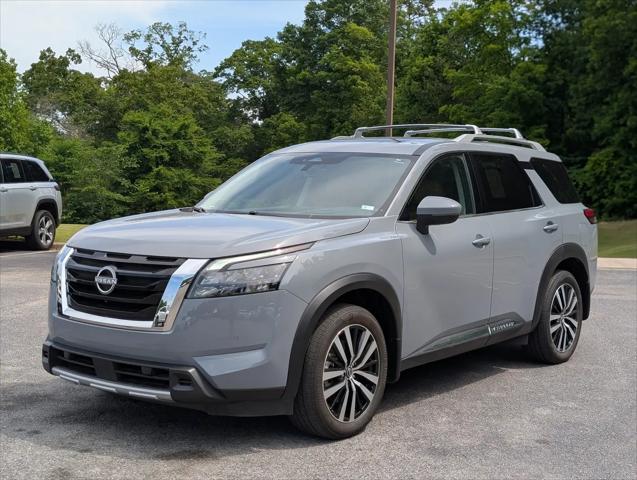 2025 Nissan Pathfinder Platinum 4WD