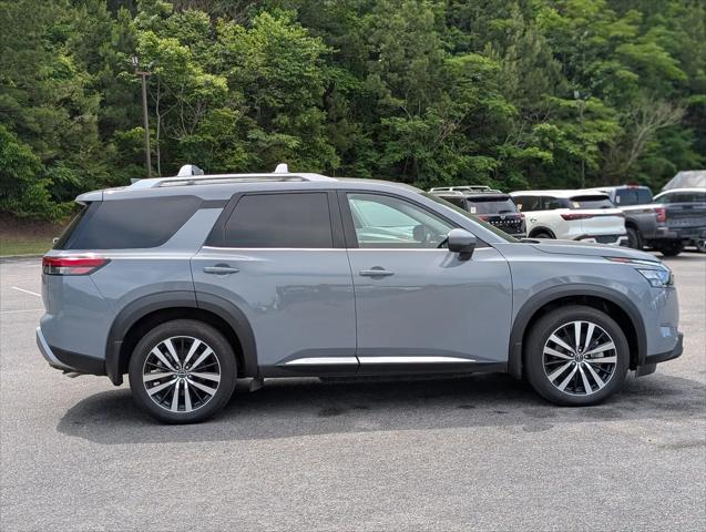 2025 Nissan Pathfinder Platinum 4WD