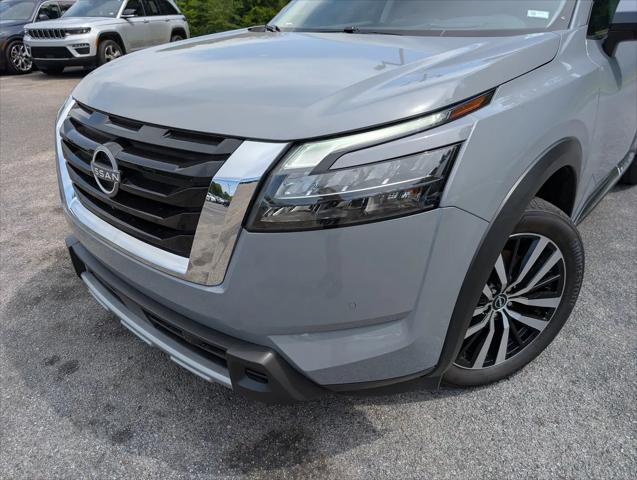 2025 Nissan Pathfinder Platinum 4WD