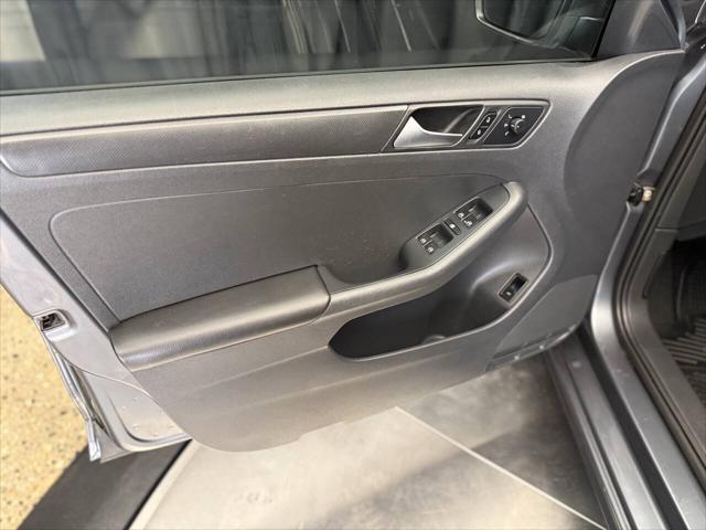 2013 Volkswagen Jetta 2.0L S